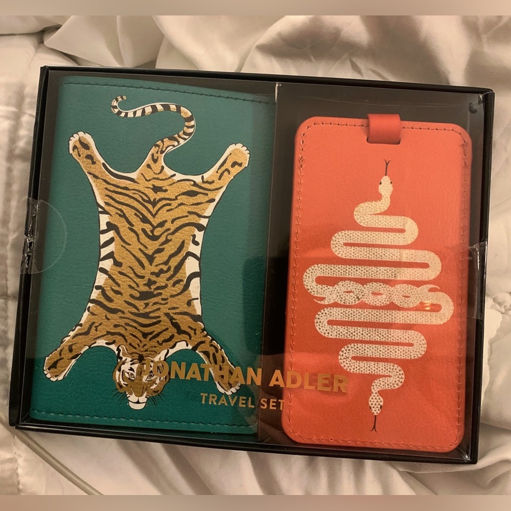Jonathan Adler Safari Travel Set (Passport Cover & Luggage Tag)
